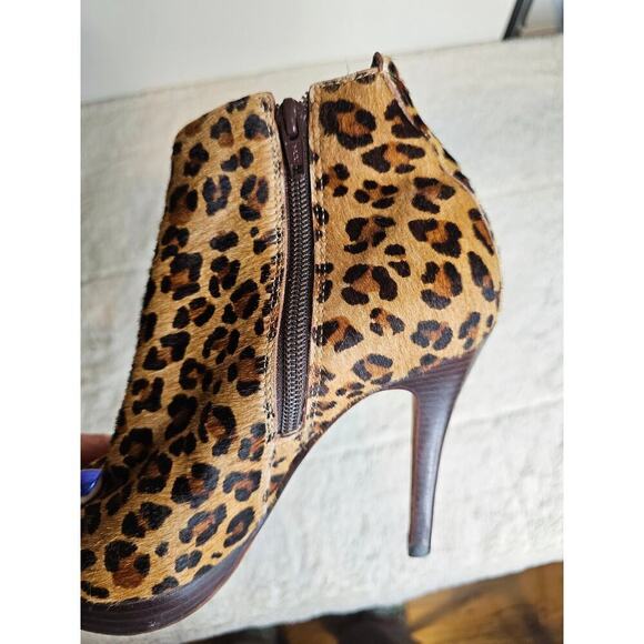 Boutique Leopard print leather fur surface 6.5 high ultra high heel boots w Zip. - Picture 10 of 16